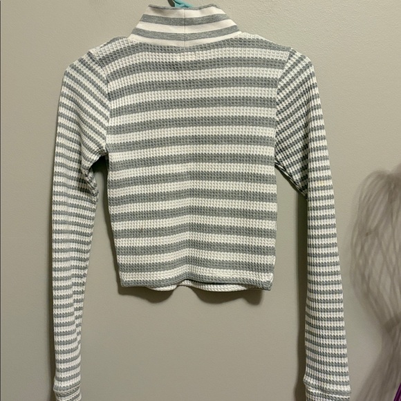 Aerie Gray and White Striped Waffle Knit Mock Turtleneck - Picture 6 of 6